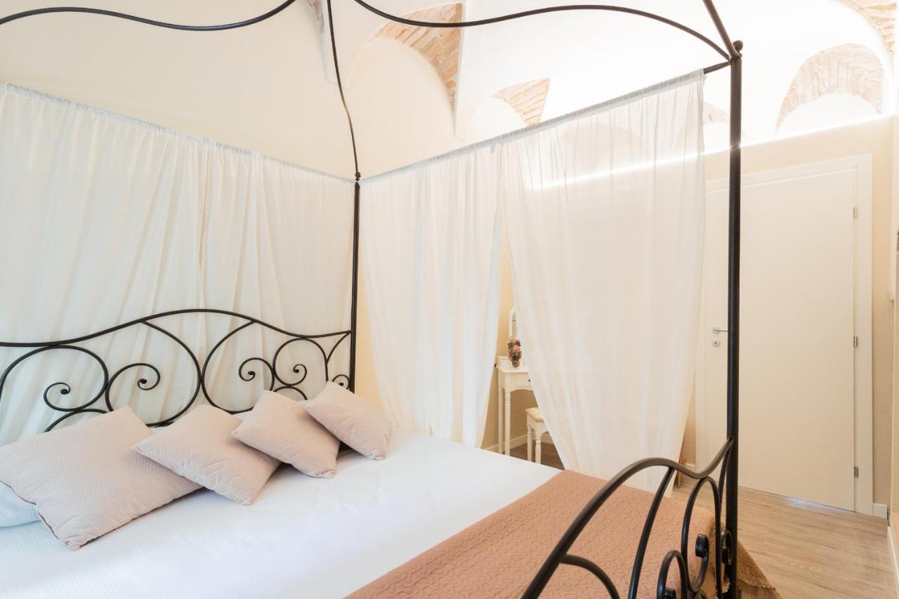 Romantic Escape City Centre With Jacuzzi & Parking By Rent All Комо Екстер'єр фото