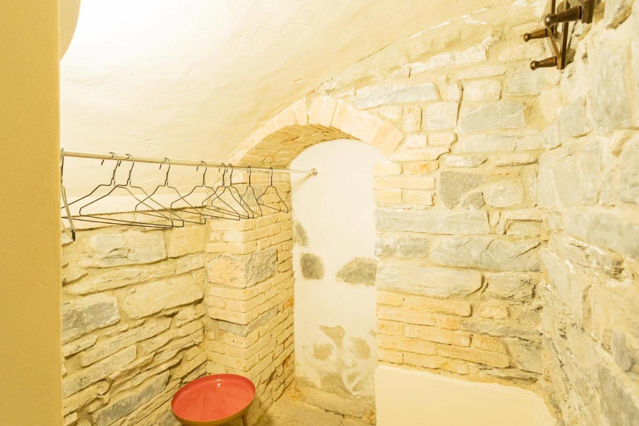 Romantic Escape City Centre With Jacuzzi & Parking By Rent All Комо Екстер'єр фото