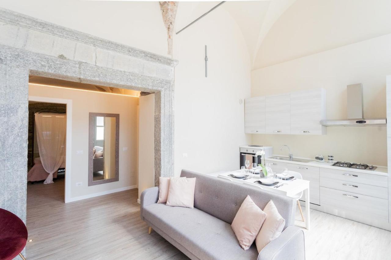 Romantic Escape City Centre With Jacuzzi & Parking By Rent All Комо Екстер'єр фото