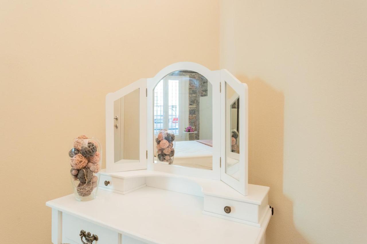 Romantic Escape City Centre With Jacuzzi & Parking By Rent All Комо Екстер'єр фото